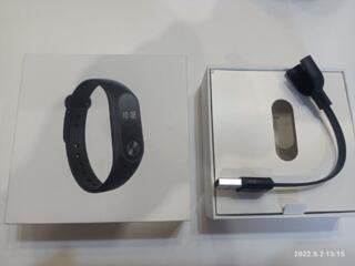 Зарядка и коробка mi band 2