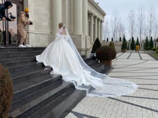 Продам свадебное платье