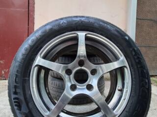 Продам комплект колес с хромированными титановыми дисками 205/65R15