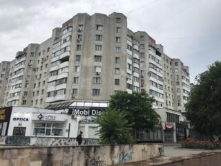 Сдается помесячно 2-комнатная кварт. в Центре на ул. Штефан чел Маре.