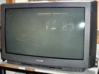 Телевизоры цветные, декодер IDC б/у, в отличном состоянии недорого