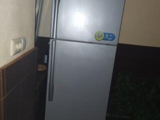 Продается холодильник двухкамерный LG No frost, сухой заморозки