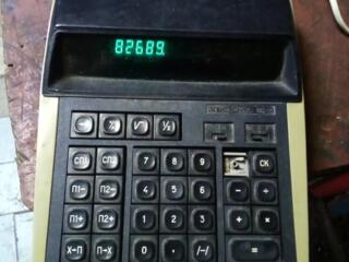Продам калькулятор электроника 44
