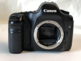 Продам Canon 5D