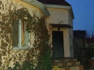 Два дома на одном участке в пригороде Одессы.