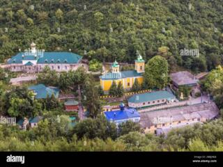 70 oferte de PELERINAJ la 9 manastiri in MOLDOVA, timp de 1 zi, zilnic