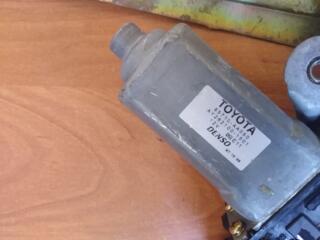 Toyota стеклоподъемник