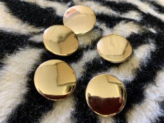 Продам новые золотистые пуговицы, 35 штук.