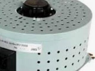 Куплю ЛАБОРАТОРНЫЙ АВТО трансформатор ЛАТР на-9а -20A трансформаторы.