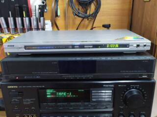 DVD плеер с радио и караоке