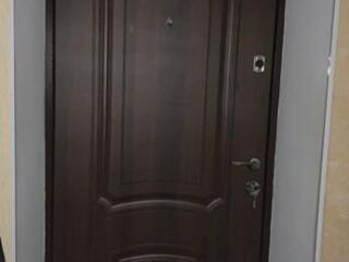 Продам двери б. у. цена 600 рублей