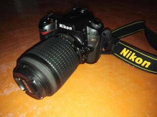 Продам Nikon D90 330уе