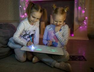 Творческий детский набор для рисования "Рисуй светом"