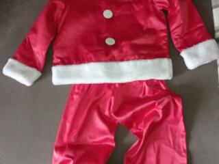 Продаются детские новогодние костюмы - Санта и медведь.