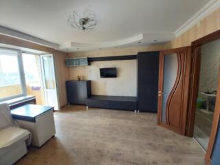 Здам 4-кімнатну квартиру на вулиці Левітана.