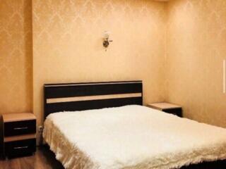 Продам 3-комнатную двухуровневую квартиру в Приморском районе Одессы .