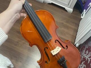 Продам новую скрипку с футляром