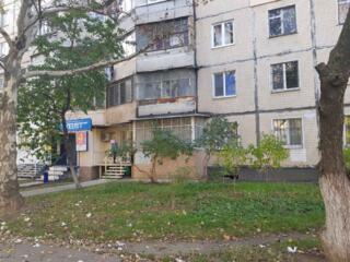 Продается фасадное помещение на поселке Котовского