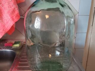 Бутыли продам 10 л.