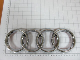 Эмблема на решетку Audi A6C6 кольца хром. Кольца на решетку Audi A6C