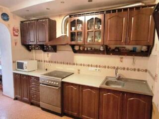 2-к. квартира з ремонтом. Будинок із цегли на Сахарова.