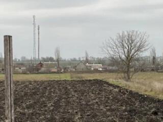 Продам участок правильной формы 8 соток земли в с. Красноселка. улица 