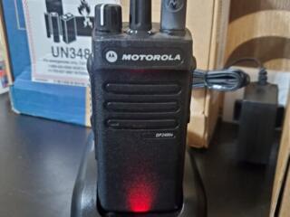 Motorola DP 2400e портативная радиостанция в комплекте