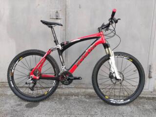 Focus First carbon sram x9, magura louis, rock shox recon