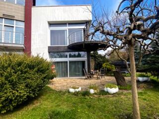 Аренда стильного дома на Фонтане с бассейном, участком, море