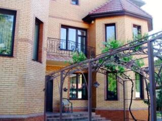 Пропонується до продажу будинок у закритому кооперативі на Ялинковій .