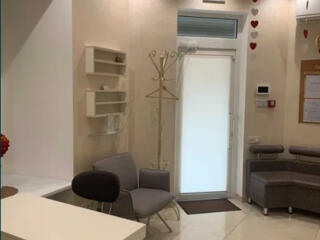 Сдам в Центре современный оборудованный салон