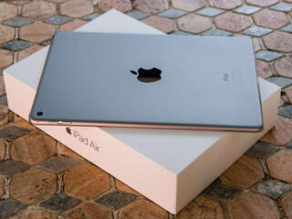 Продам iPad Air 2