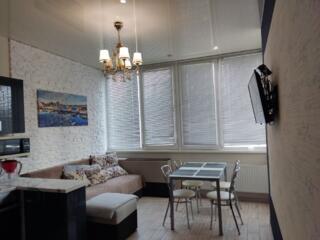 1-комнатная, 50 кв. м., бельэтаж, новострой, ЖД вокзал, 9000 грн/месяц