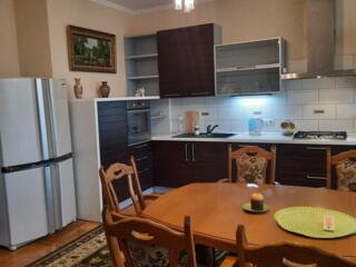 Аренда 3 комнатной квартиры в Центре