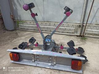 Автомобильный багажник для двух велосипедов