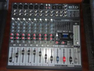 Продам синтезатор, микрофон, микшерный пульт