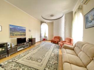 Здаю в оренду 4к квартиру на Пантелеймонівській