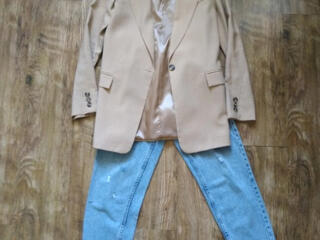 Продам одежду в отличном состоянии.