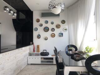 Современная 2 комнатная квартира напротив парка Победы