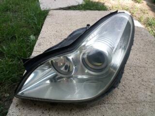 Продам фару на Mersedes CLS