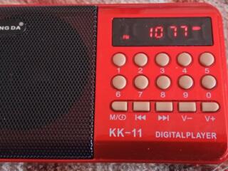 Портативный Цифровой Плеер MP3.FM-радио, перезаряжаемый. USB/SD