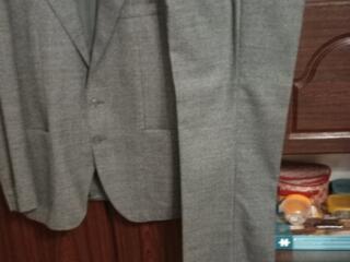 Костюм, рост 180-183, размер 50- 52.