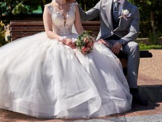 Продам свадебное платье. 600 р