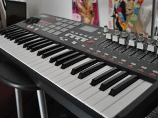 Миди-клавиатура Akai MPK 49
