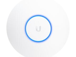 Точка доступа Ubiquiti UniFi (UAP-AC-PRO)