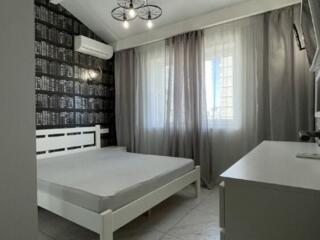 2-к, Бочарова/Сахарова, ЖК Solaris, 5/5, євроремонт, із обстановкою.