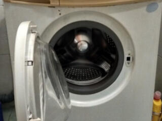 Продаю пральну машину автомат фірми Samsung. У центрі міста Миколаєва.