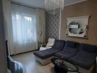 В продаже уютный 3-х этажный дом в Царском селе-2. Расположен на 3-х .