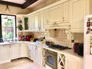 В продаже дом с Арт дизайном. Располагается во 2-м Царском селе. Дом .