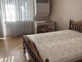 Сдам трехкомнатную квартиру в Заводском районе